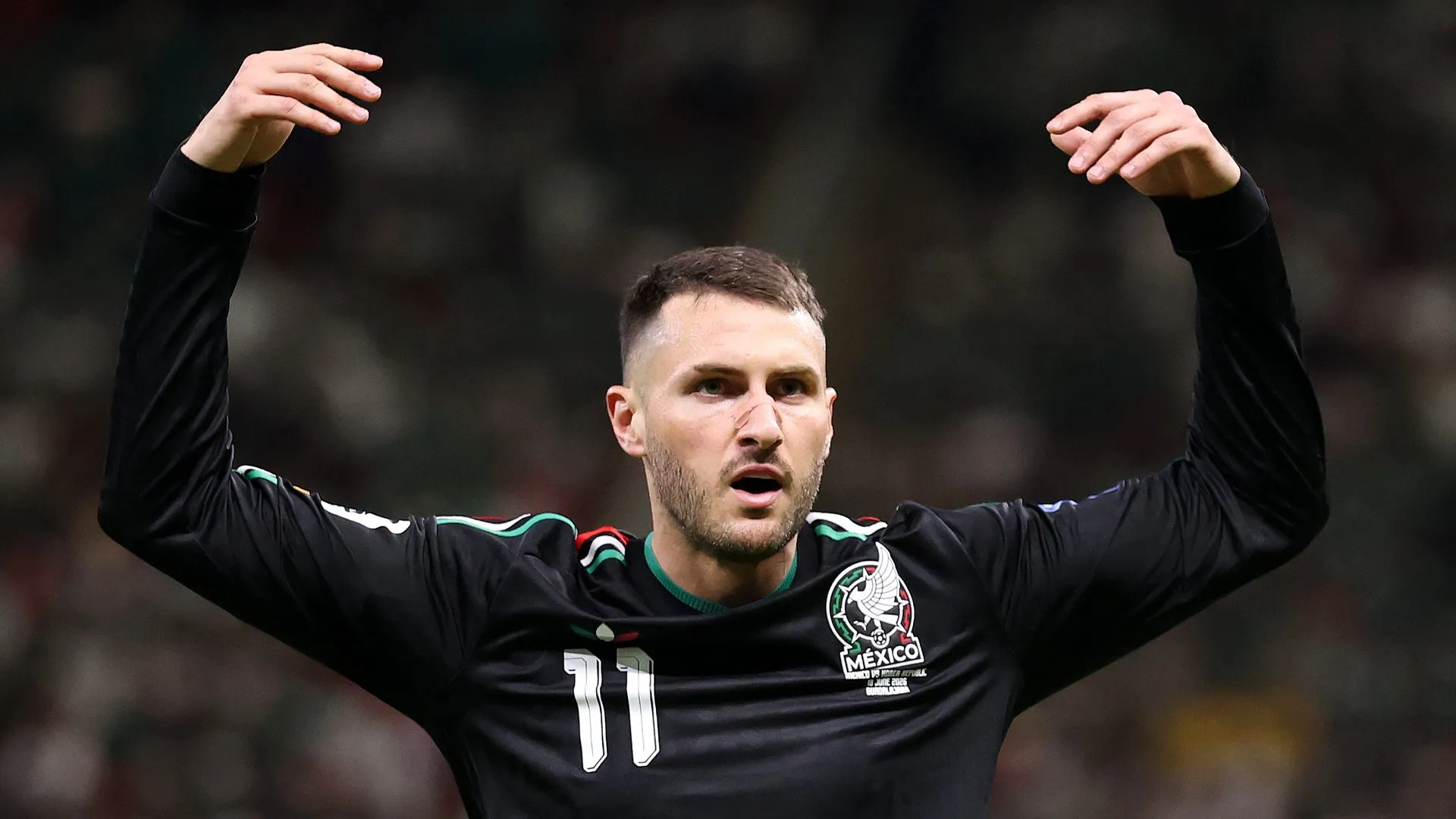 Santiago Giménez reemplazó a Raúl Jiménez en la segunda mitad y cuando México ya estaba por delante en el marcador. (Getty Images)