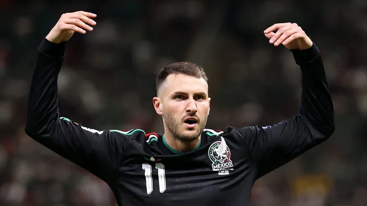Santiago Giménez reemplazó a Raúl Jiménez en la segunda mitad y cuando México ya estaba por delante en el marcador.