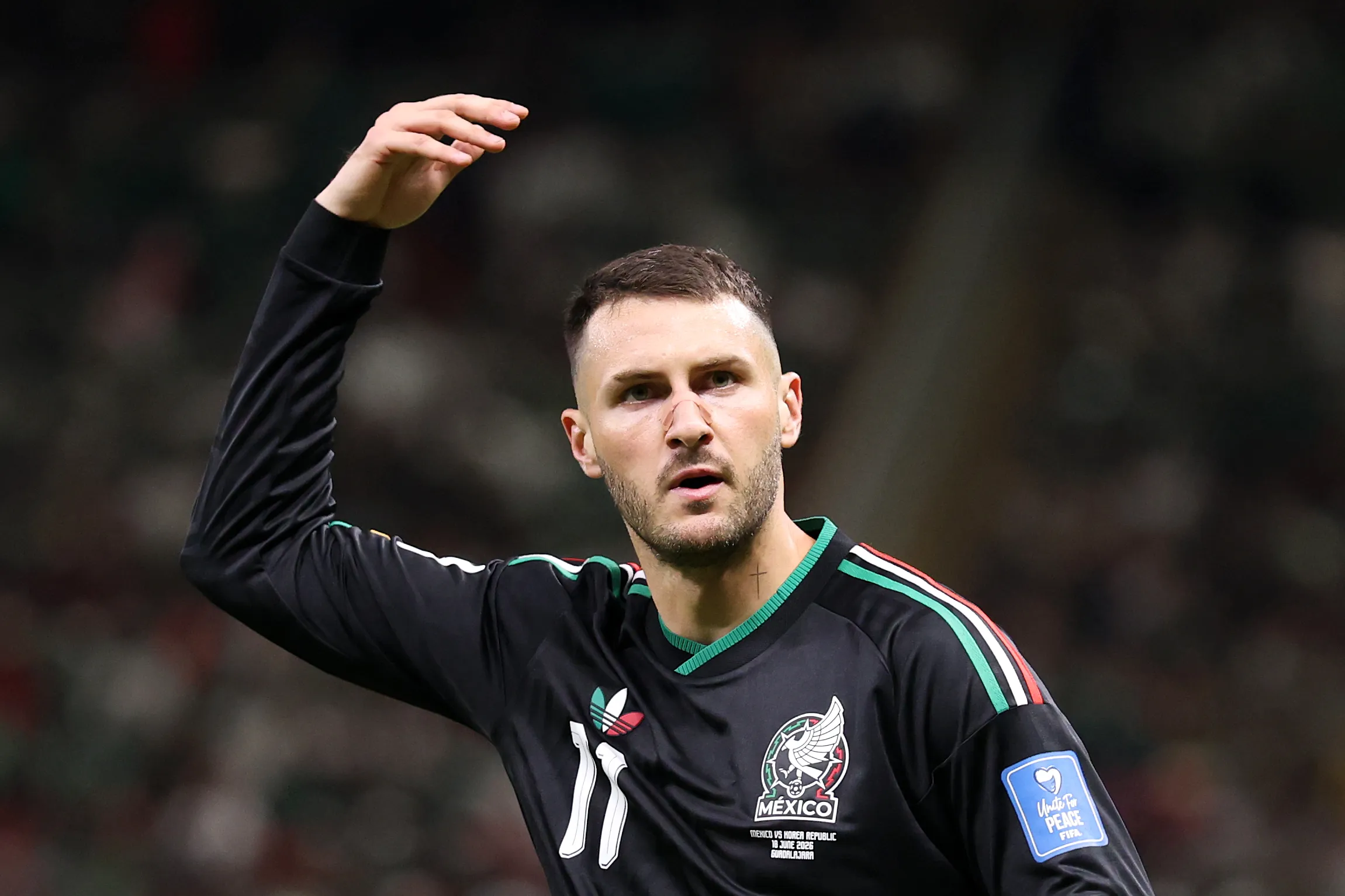 Santi Giménez tuvo minutos contra Corea del Sur (Getty Images)