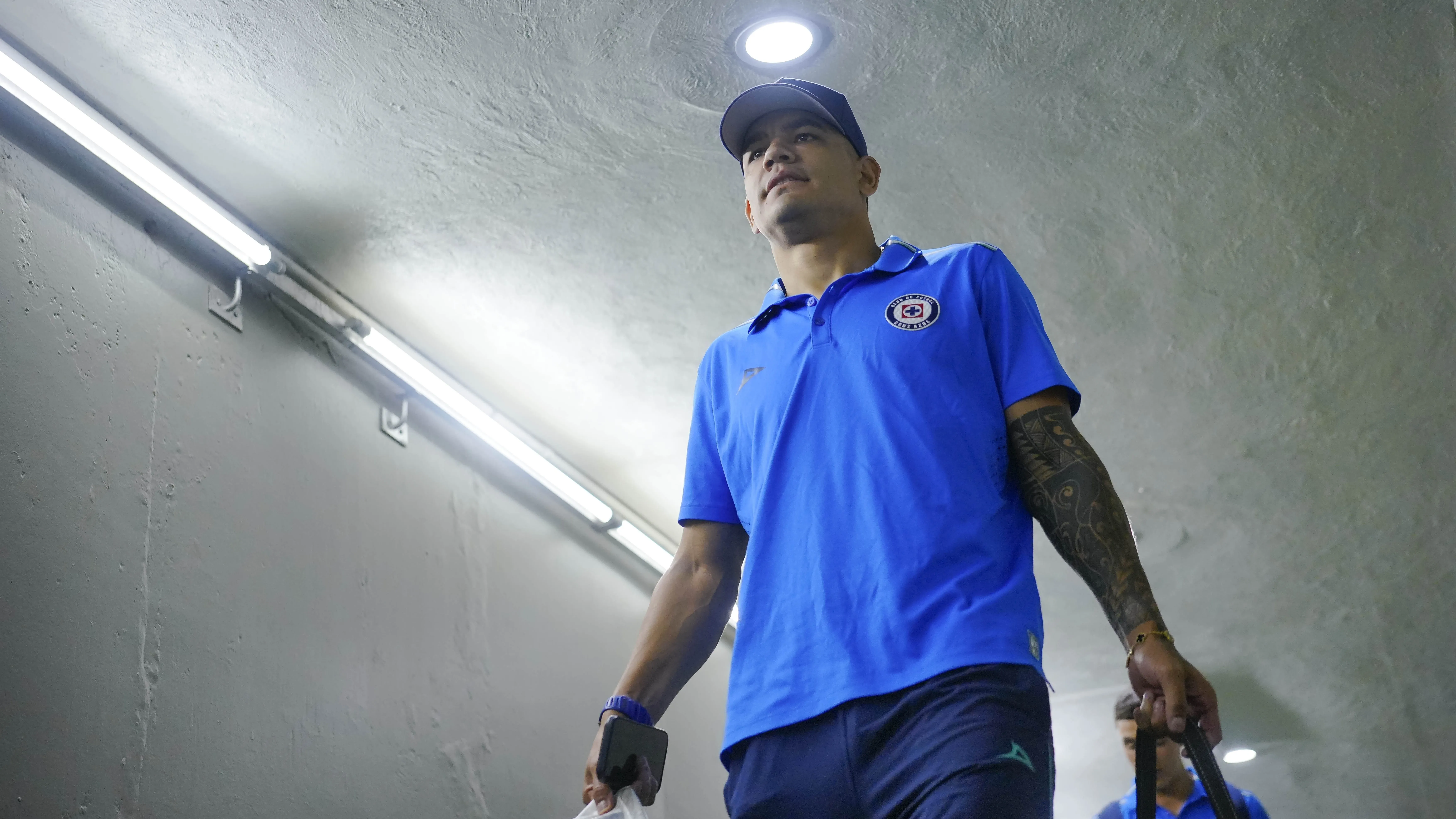El Toro Fernández podría salir de Cruz Azul con destino internacional.