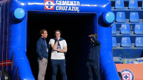 Cruz Azul estaría más pendiente de aligerar la plantilla antes de acometer algún fichaje. Brunetta, Araujo y Montes los que más suenan para llegar.