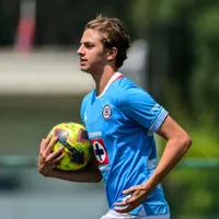 Terminó la prueba de Castañeda en Queens Park Rangers