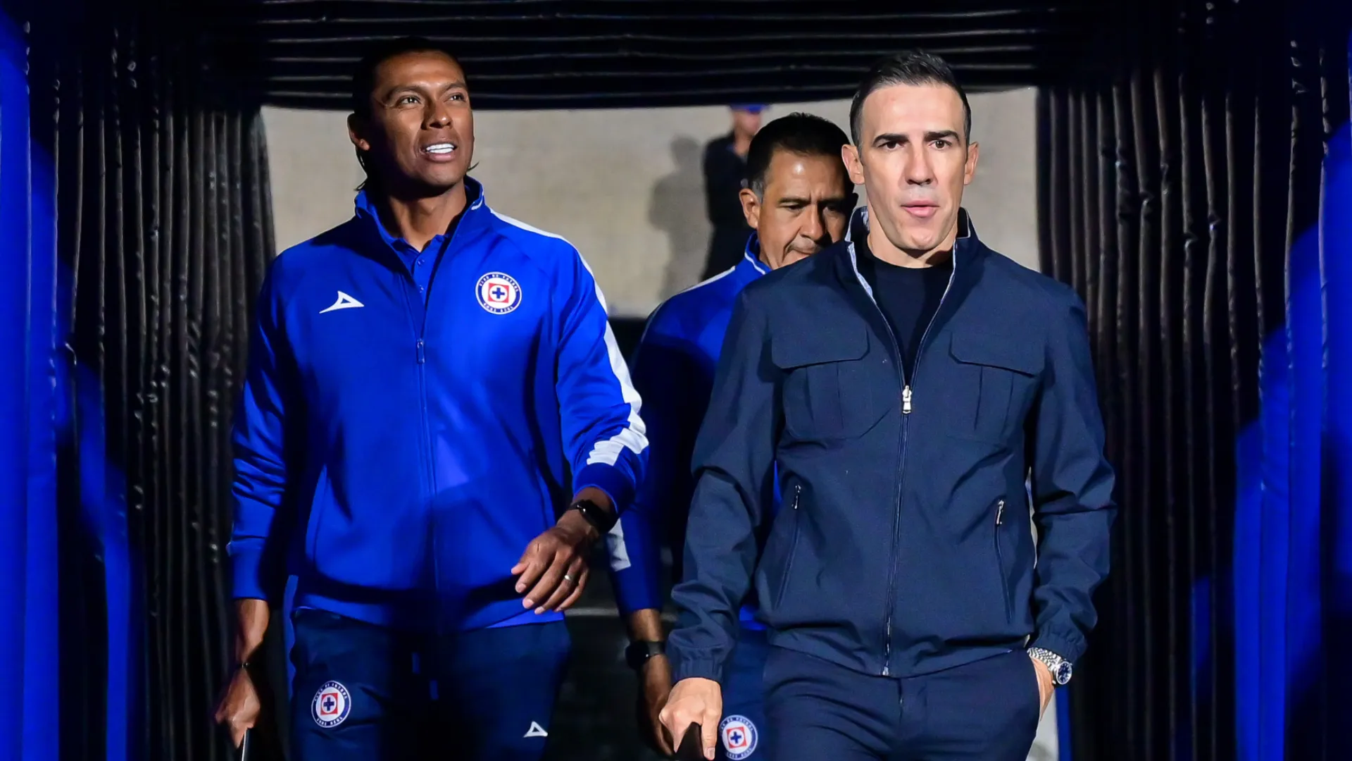 Dos entrenadores de Cruz Azul que trabajaron juntos.