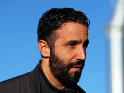 Ni la lesión lo salva: Amorin ya mete presión a Santiago Giménez