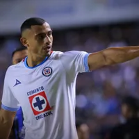 Cruz Azul hace negocio con la venta de Giakoumakis