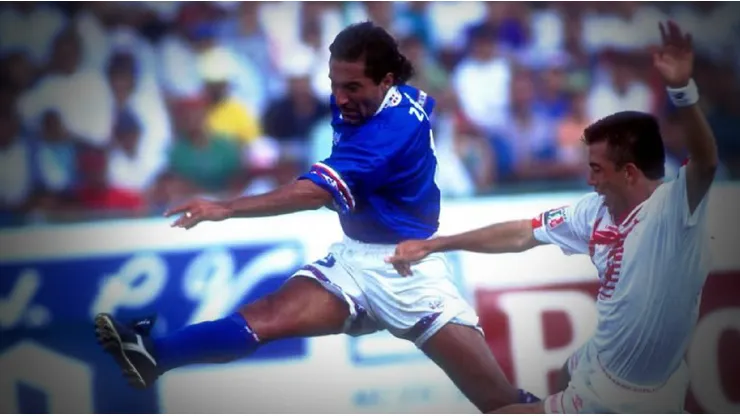 Julio Zamora en la final ante Necaxa de la temporada 1994/95.