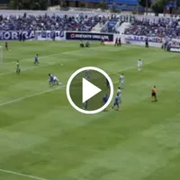 Los goles de Ebere y Charly para inciiar la goleada ante Comunicaciones
