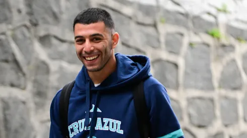 El capitán de Cruz Azul sigue a esperas de recibir una oferta desde el futbol europeo. Joel Huiqui lo contempla para la jornada 1 del Apertura 2026.