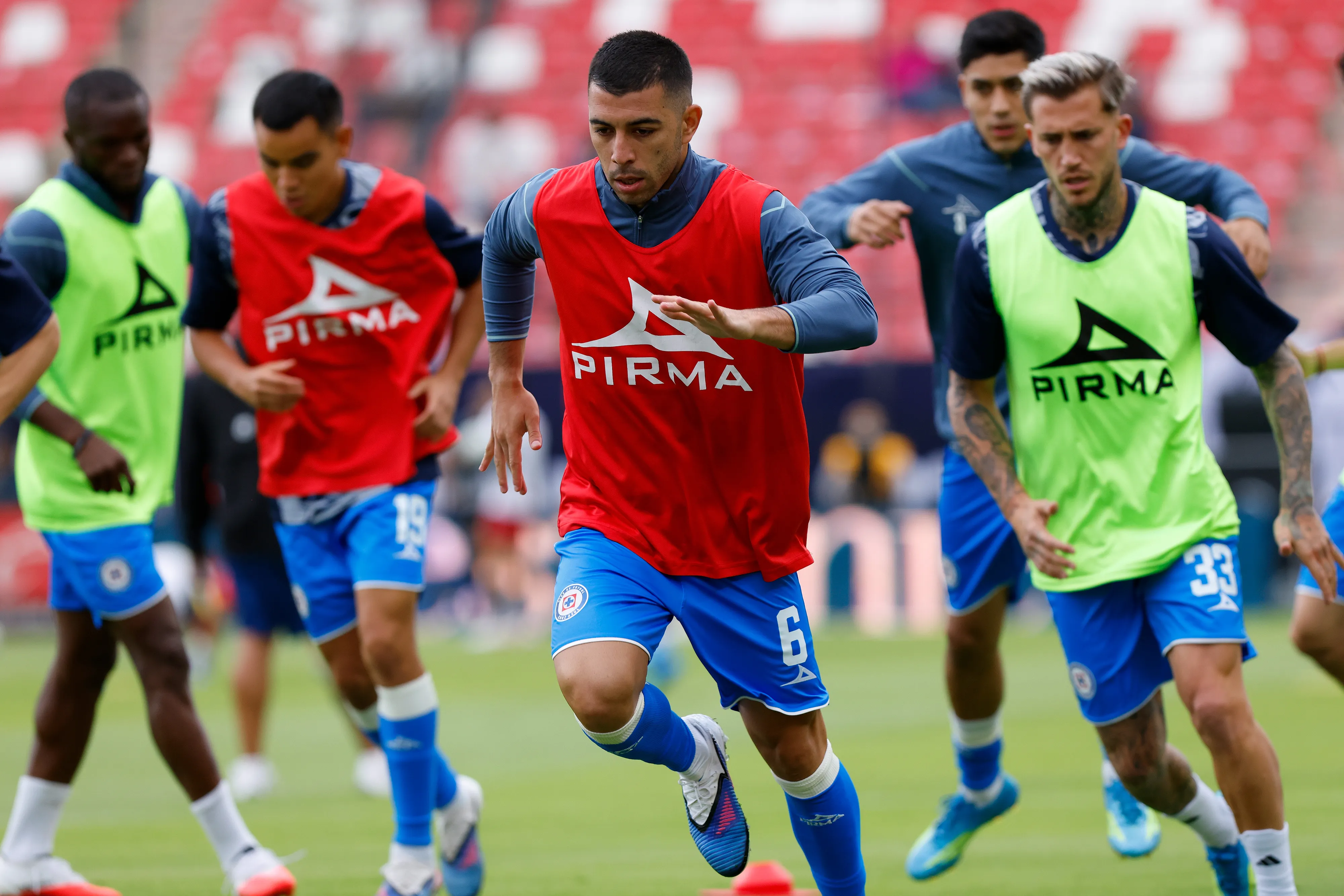 Erik Lira estaría jugando sus últimos partidos con Cruz Azul. (Getty Images)