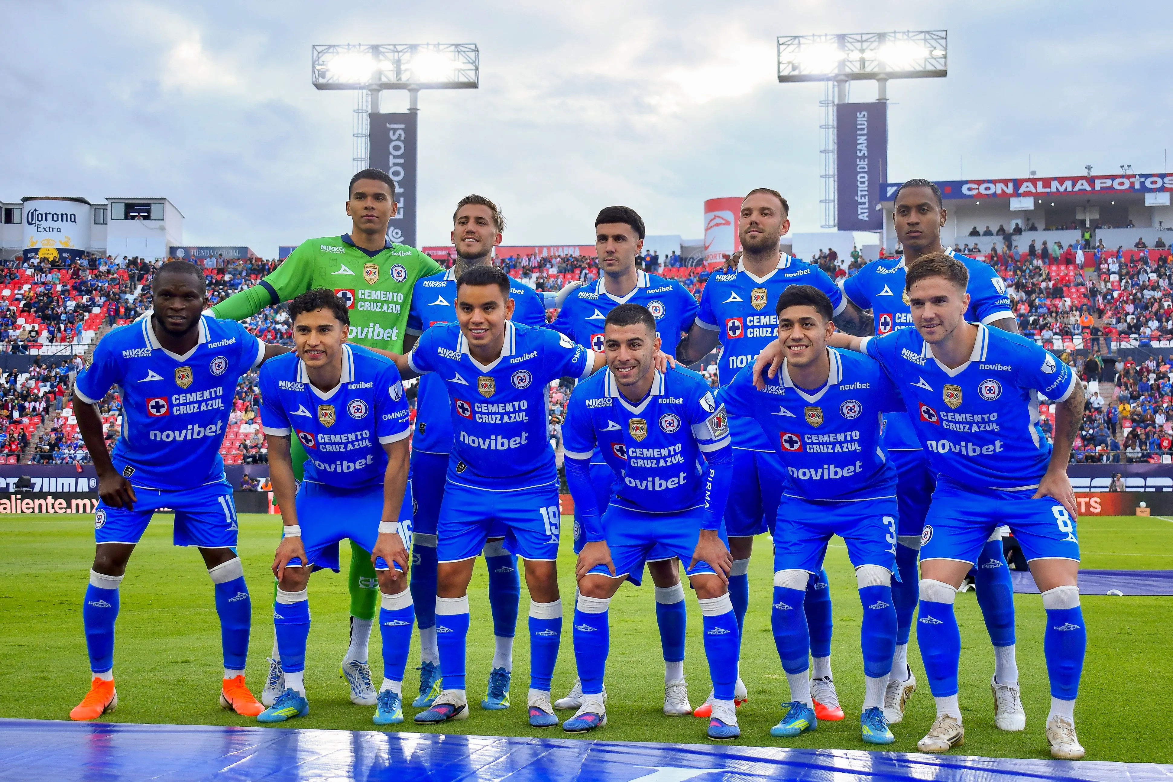 El Cruz Azul que debutó en la J1, con lo mejor que tiene. (Imago 7)