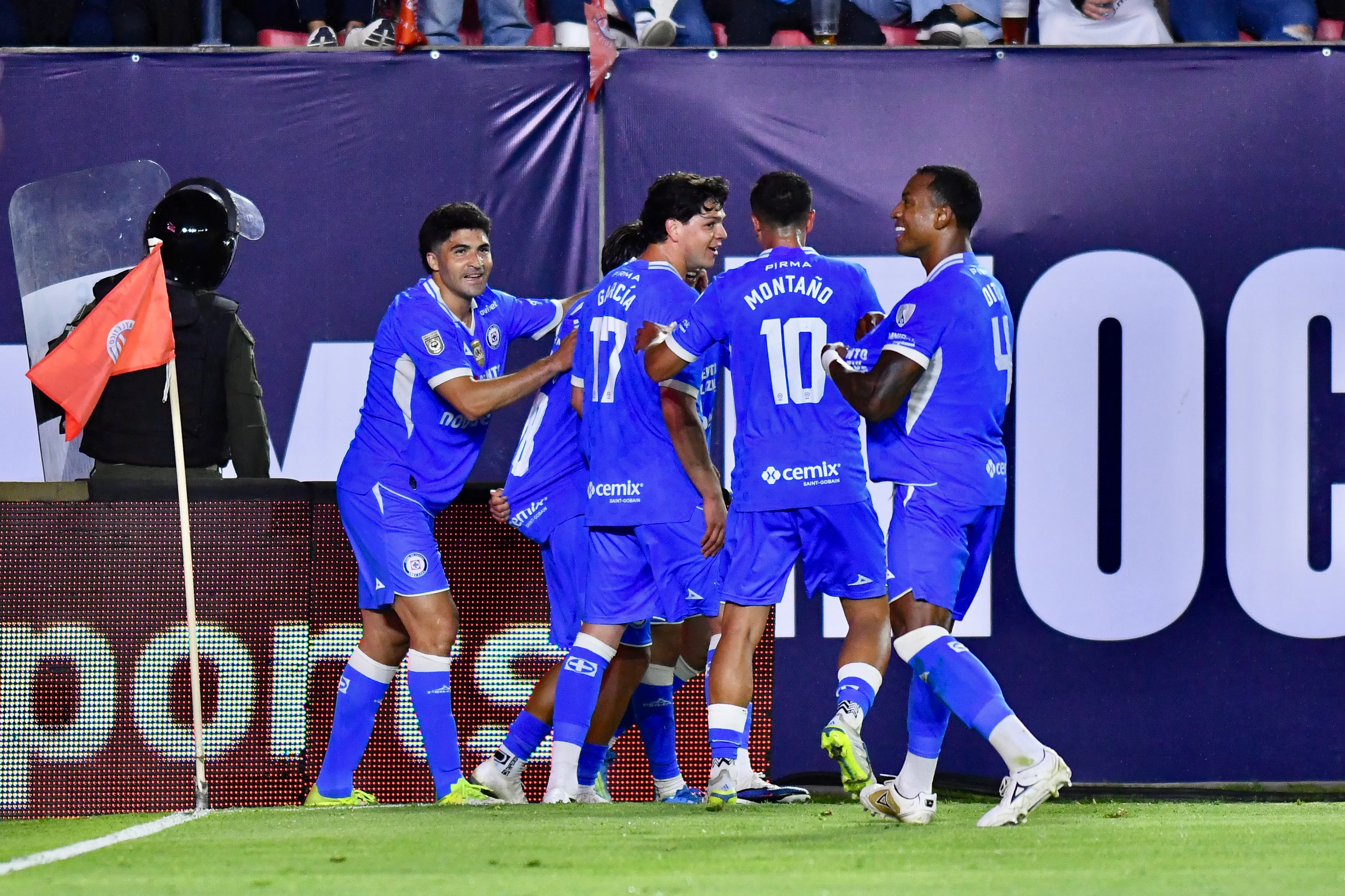 Cruz Azul festejó ante San Luis. (Imago 7)