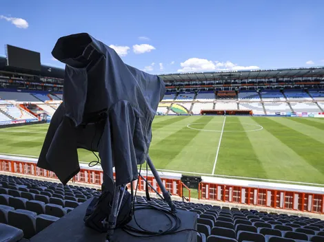 Afición carga contra la transmisión del Cruz Azul vs. Puebla