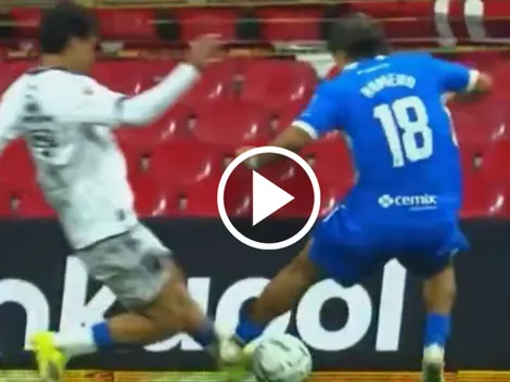 La razón por la que el DT de Puebla explotó: pidió la roja para Romero
