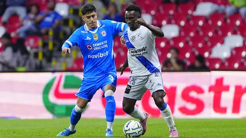 Omar Campos es titular indiscutible en Cruz Azul