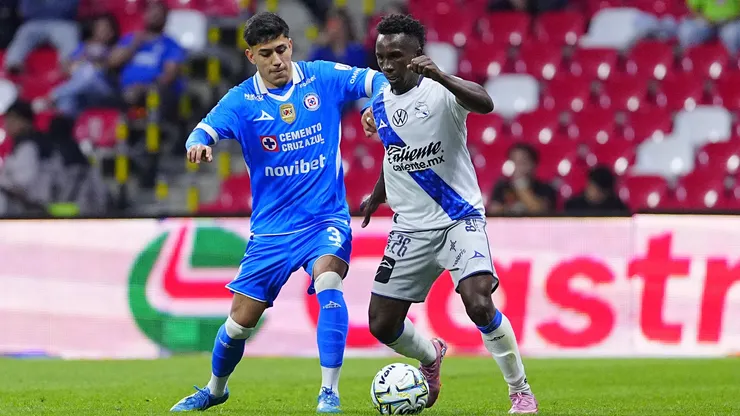 Omar Campos es titular indiscutible en Cruz Azul