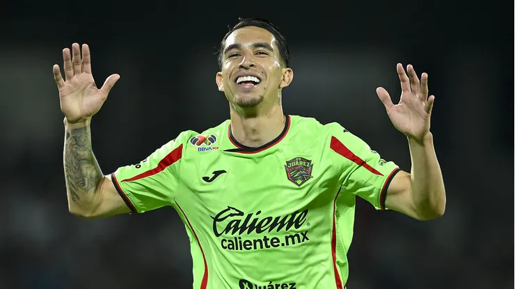 Francisco Nevárez sería el más avanzado para llegar a cubrir el lateral derecho de Cruz Azul.