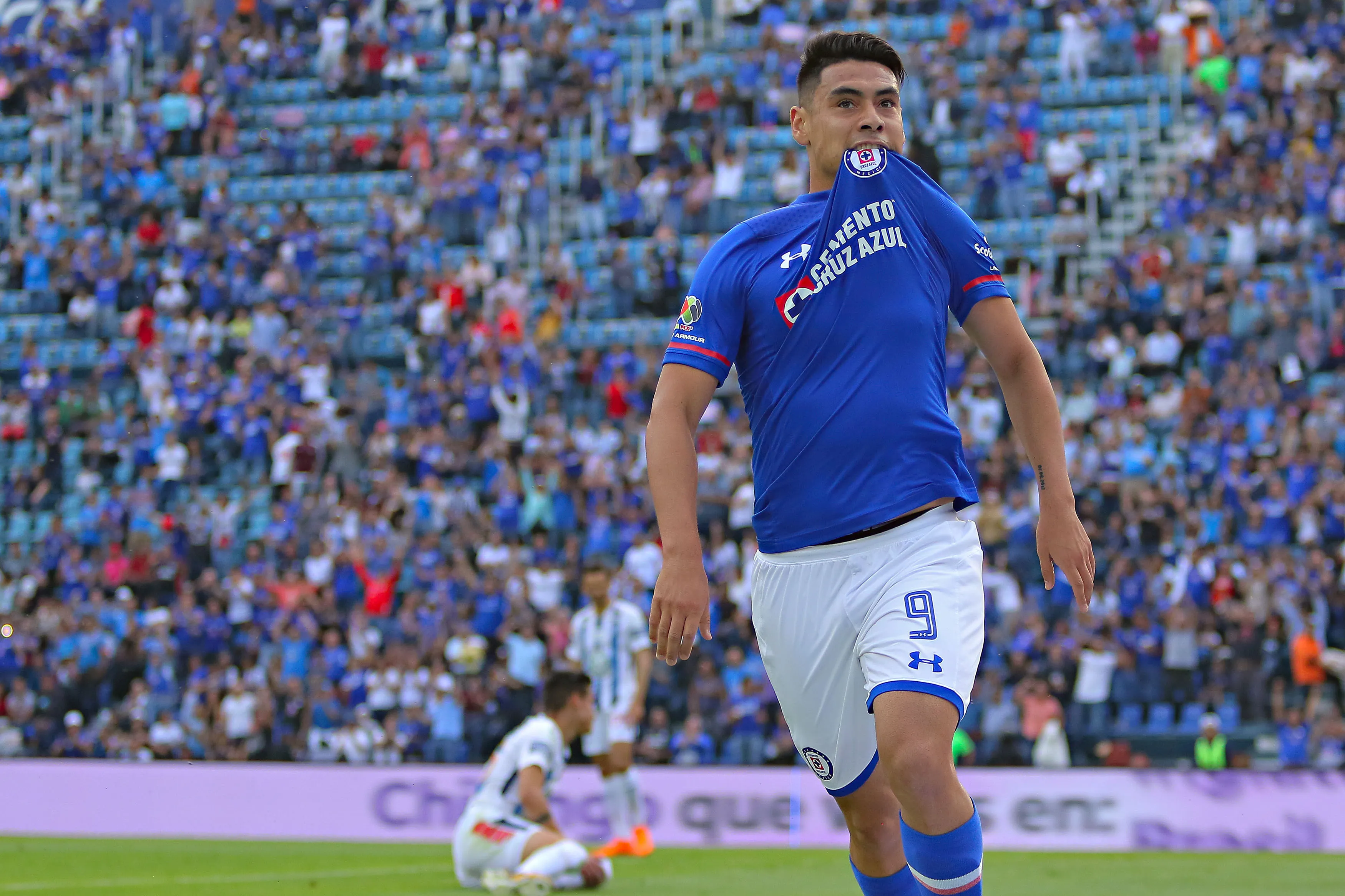 Felipe Mora jugó en Cruz Azul entre 2017 y 2019. (Imago7)
