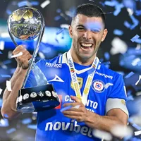 Erik Lira fue elegido el mejor defensa central de la temporada