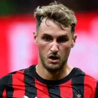 Tras ser borrado del Milan, dos italianos pujarían por a Santiago Giménez