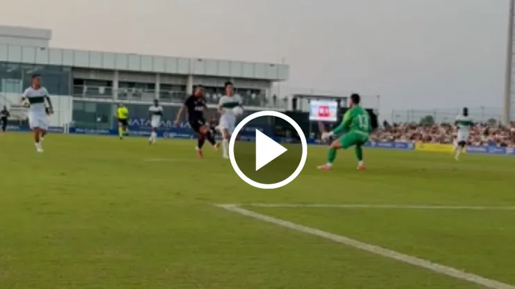 El Al Ain de Giorgos Giakoumakis se midió este martes al Elche de Martin Anselmi en un amistoso de pretemporada que terminó con empate a dos.