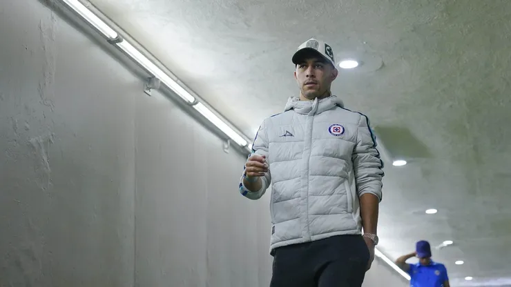 El Al Jazira de los Emiratos Árabes Unidos tendría sobre la mesa una oferta millonaria para Cruz Azul por el pase de Erik Lira.