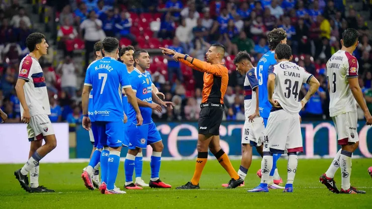 Tras la derrota de Cruz Azul se sucedieron unos hechos que trascendieron por redes sociales y que obligaron a un comunicado de la SSC.