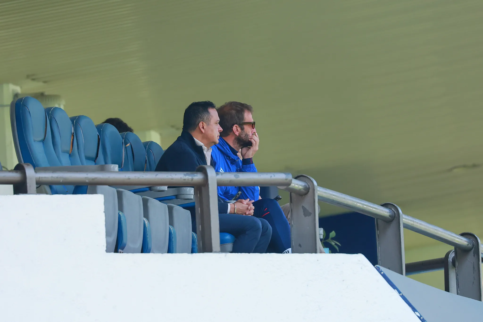 Víctor Velázquez e Iván Alonso buscan seguir mejorando la plantilla de Cruz Azul desde la directiva. (Imago7)