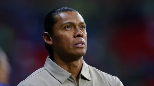 Joel Huiqui y el desafío de armar el equipo ante Philadelphia.