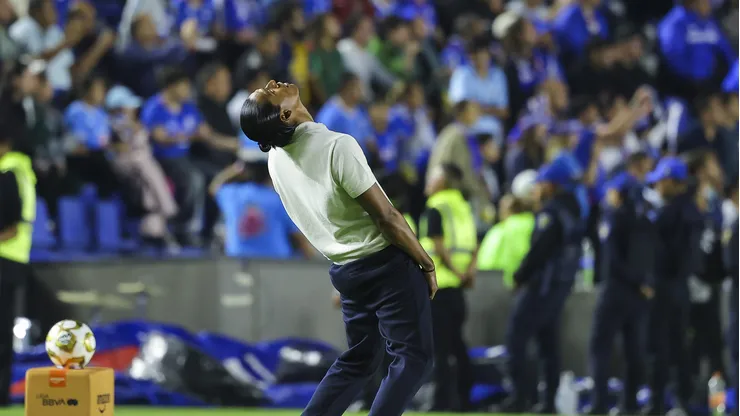 Joel Huiqui buscará ser el primer DT que gane con Cruz Azul en Leagues Cup.