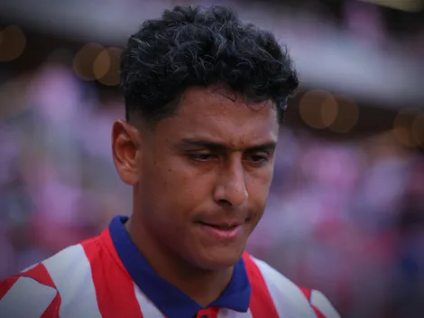 Luis Romo es retratado en Chivas tras una noche para el olvido