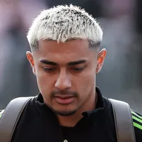 Oficial: Cruz Azul se queda sin el fichaje de Julián Araujo