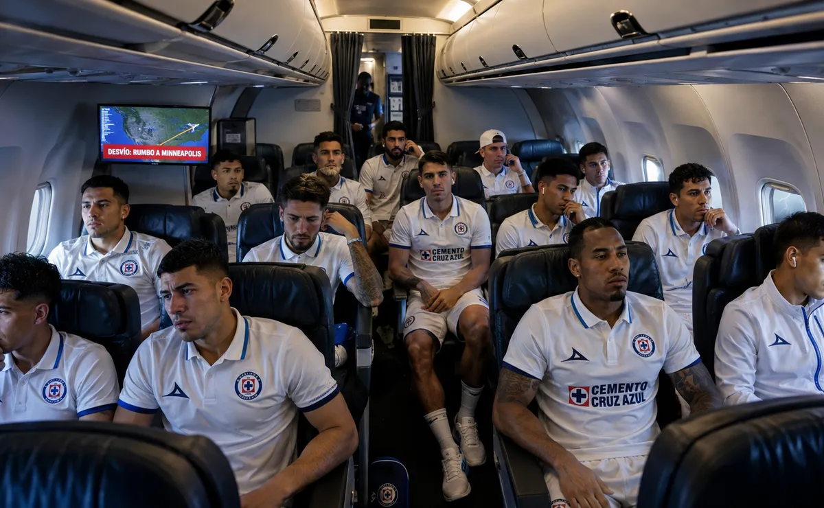 El avión de Cruz Azul sufrió fallas y fue desviado en plena Leagues Cup