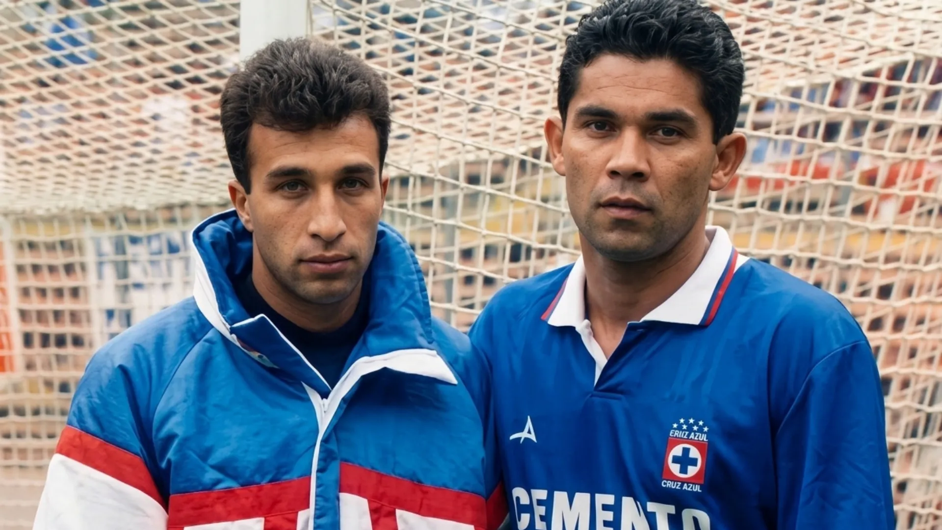 Beto Valdés junto al Conejo Pérez en Cruz Azul (Archivo).