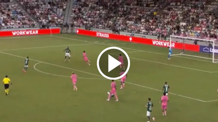 Diber Cambindo se vistió de asistidor la noche de este miércoles con un doblete de pases gol en la victoria del Club León.