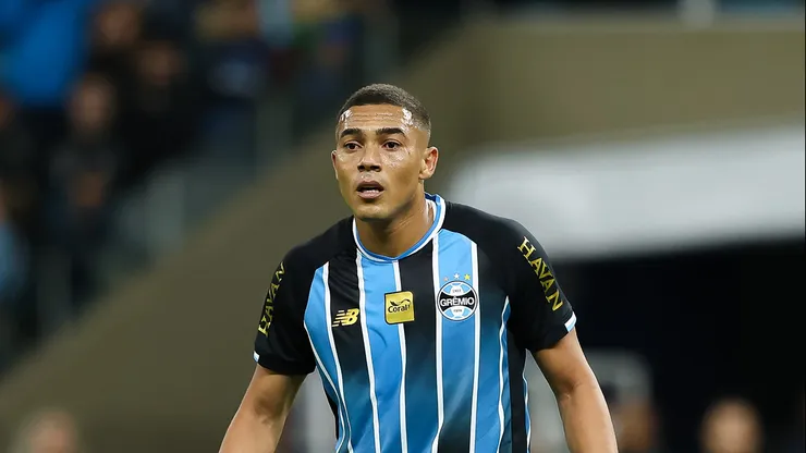 Carlos Vinícius fue vinculado con Cruz Azul y América en el mercado de pases.