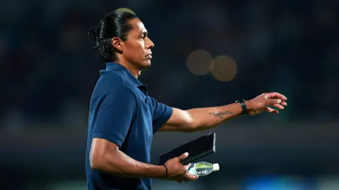 Joel Huiqui tiene que meter mano en el equipo para enfrentar a Atlas.