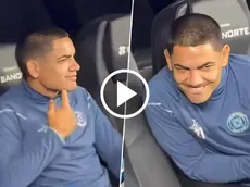 Toro Fernández se hace viral tras farmear aura en la banca de Cruz Azul