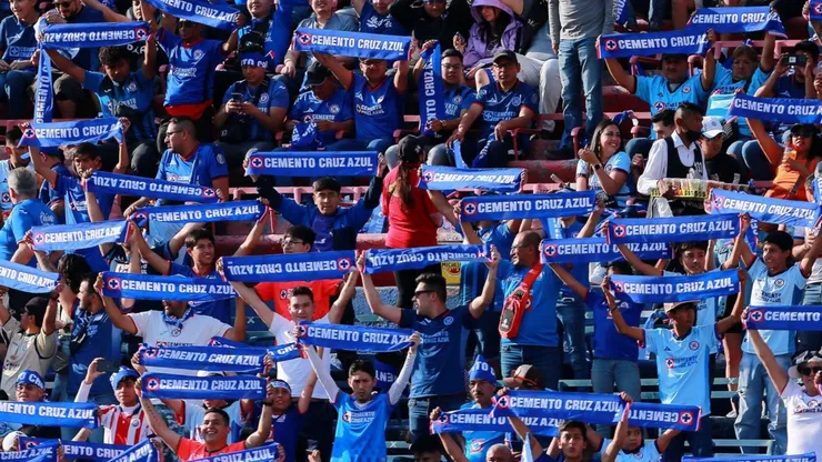 Los fanáticos se expresaron apenas se pitó el final del juego.