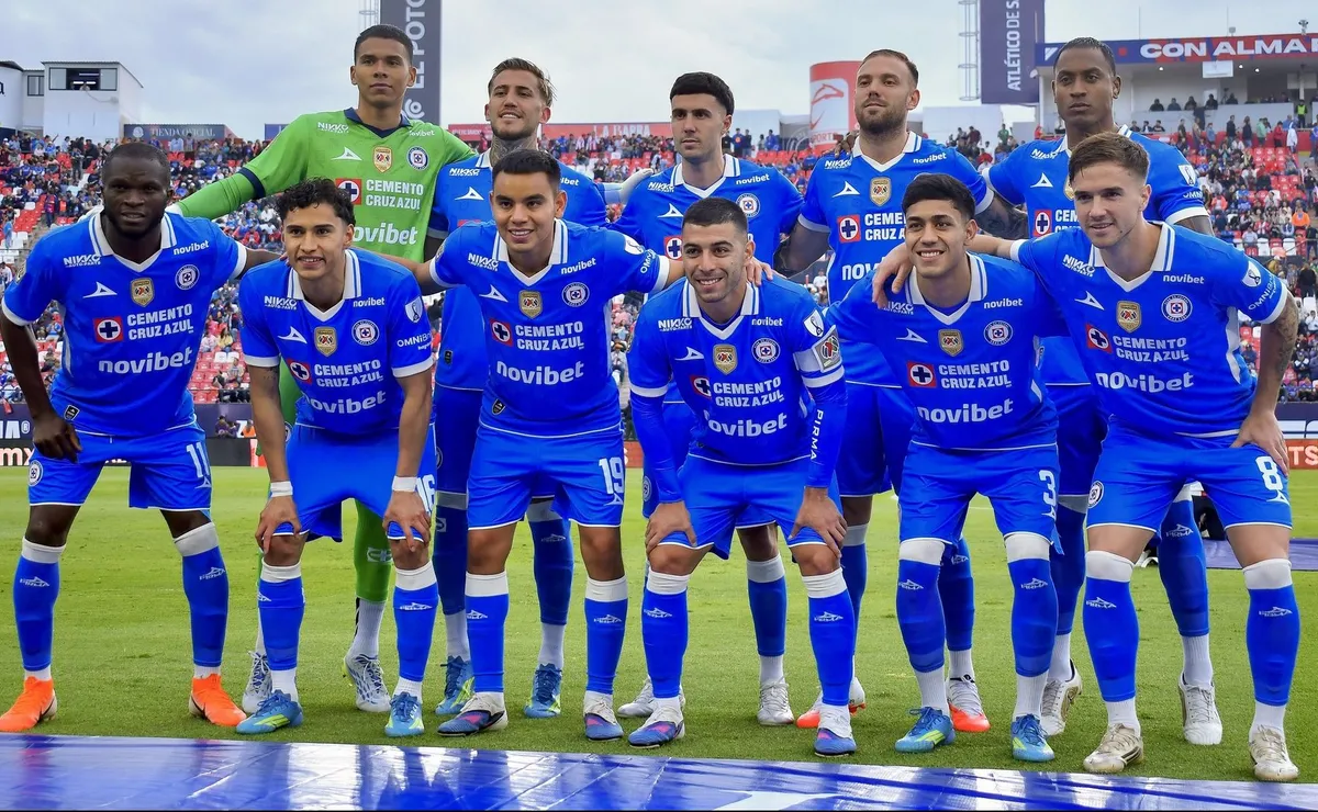 Tensión en Cruz Azul: 3 extranjeros habrían exigido un aumento de sueldo