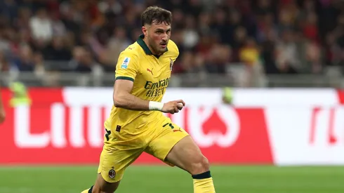 Santiago Giménez sigue deshojando la margarita para conocer cuál será su próxmo destino en el futbol europeo.