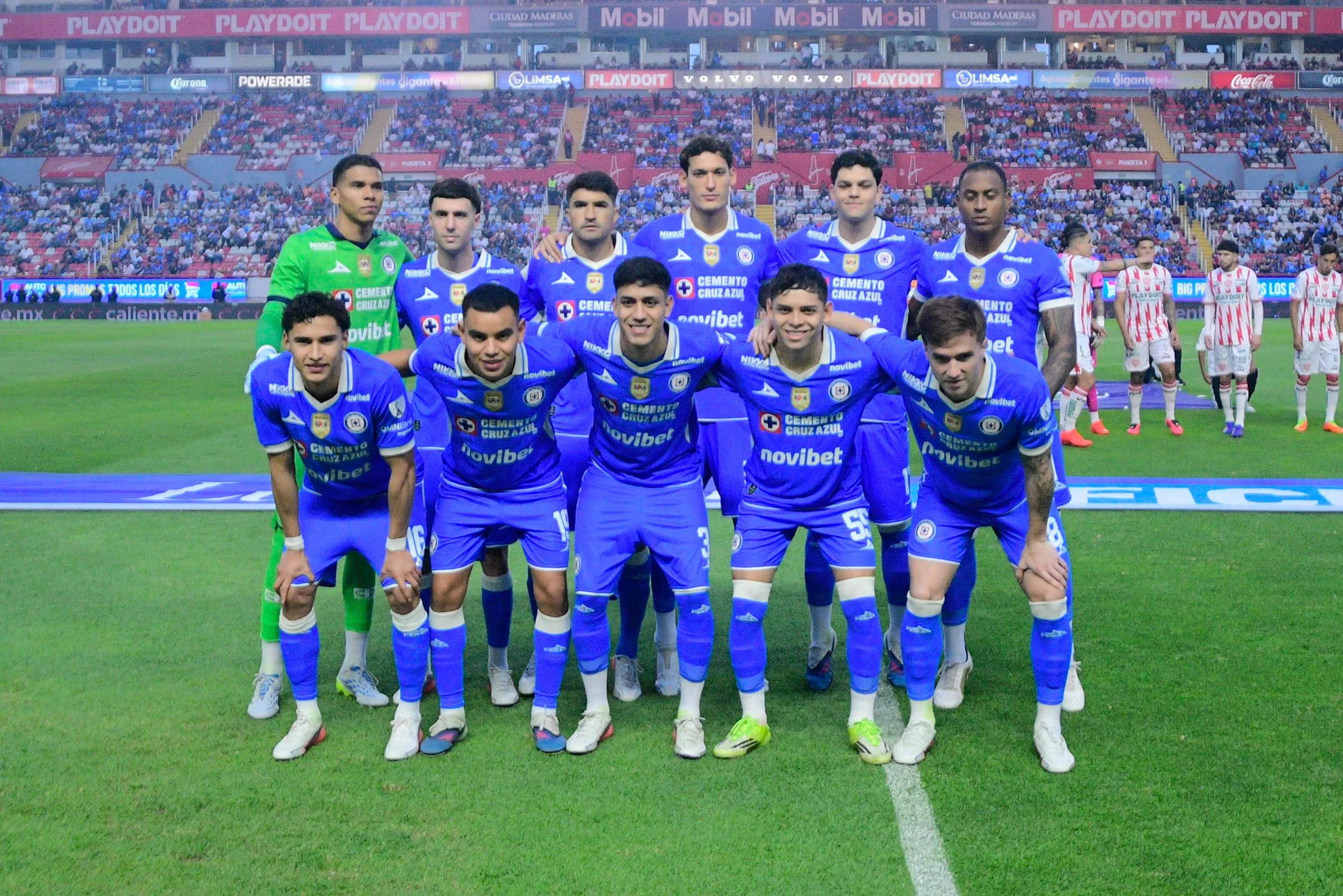 Los once de Cruz Azul que jugaron ante Necaxa. (Imago 7)