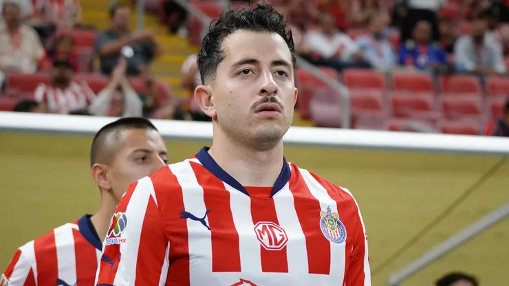 El jugador todavía pertenecía a las Chivas de Guadalajara.