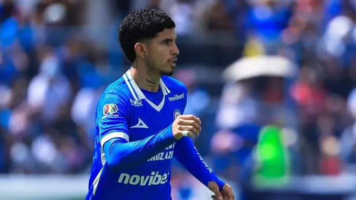 Javier Suárez, el joven lateral derecho “favorito” de la afición. (@IG Suárez)