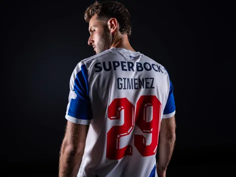 Oficial: Giménez es jugador del FC Porto y rindió homenaje a Cruz Azul