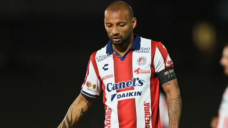 El goleador estuvo a detalles de llegar al cementero.