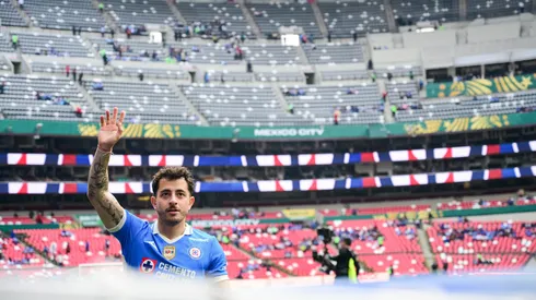 Alan Mozo debutó con Cruz Azul y gran parte de la afición cementera aprobó sus primeros minutos con el equipo.