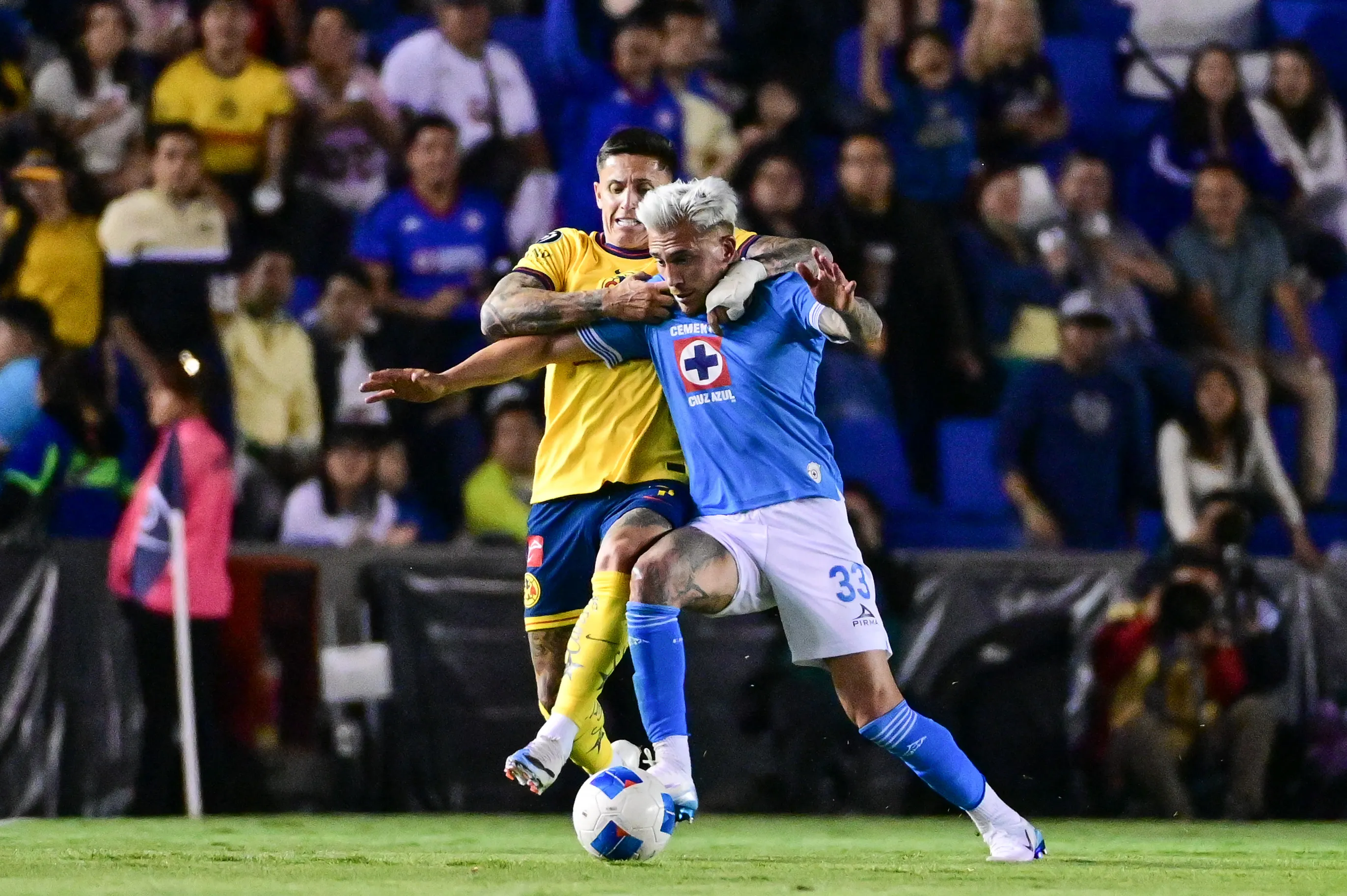 Gonzalo Piovi ante América por la Concacaf Champions Cup. (Imago 7)