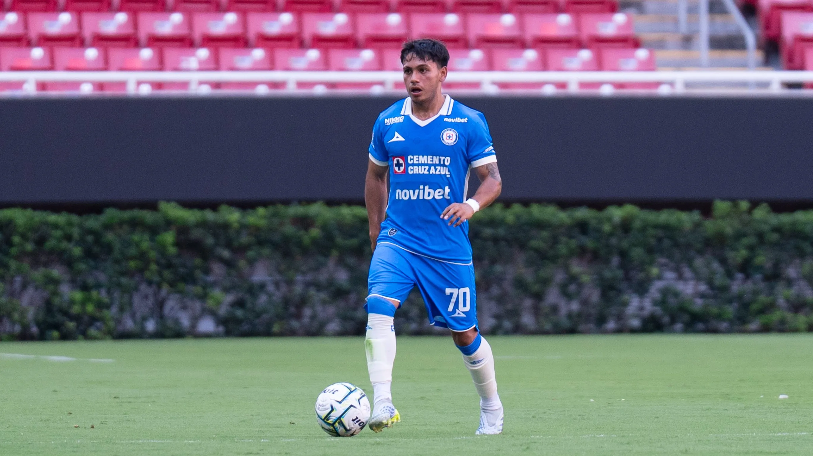 Iván Silva, un joven lateral izquierdo bien valorado en el mundo Cruz Azul. (Imago 7)