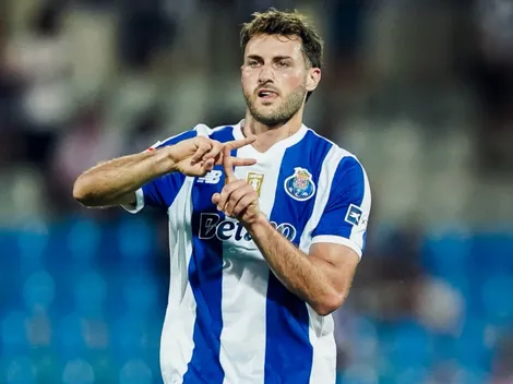 La reacción de Santi Giménez tras su primer gol en Porto