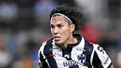 Carlos Salcedo recibe una gran noticia en Monterrey previo a su reencuentro con Cruz Azul.